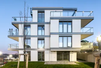 1748957492-granich_web-8