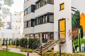 1730888693-home4students-gro-aussen-11