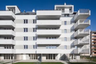 1629915017-bru106-04